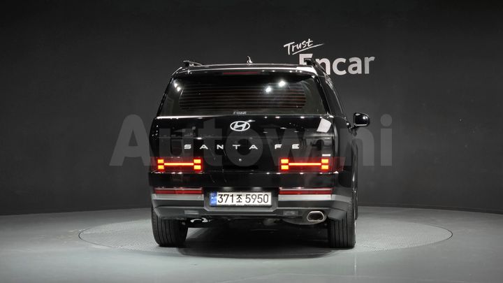 Hyundai SantaFe 2025 — 4