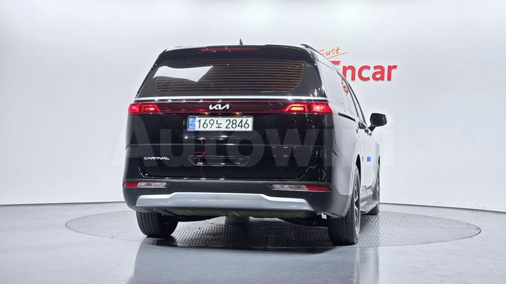 Kia Carnival 2022 — 4