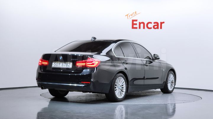 BMW 3 Series 2016 — 2