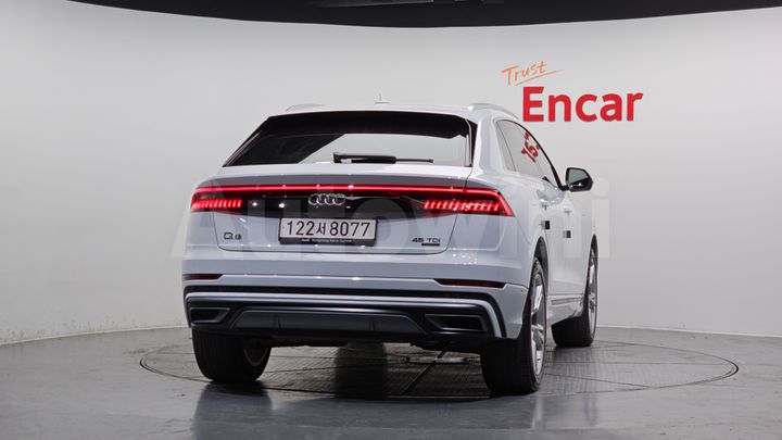 Audi Q8 2023 — 4