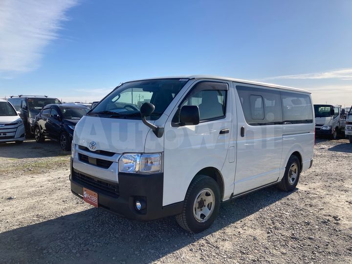 Toyota Hiace 2020 — 5