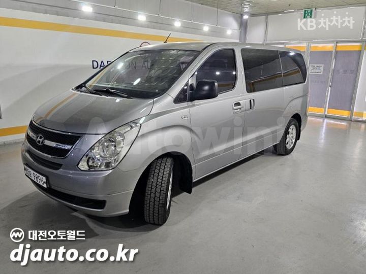 Hyundai Starex 2016 — 2