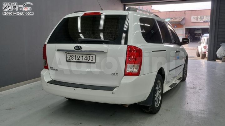 Kia Carnival 2013 — 2