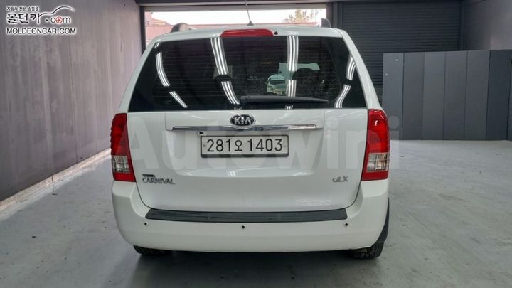 Kia Carnival 2013 — 4