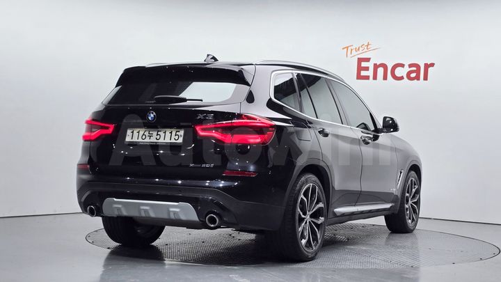 BMW X3 2018 — 2