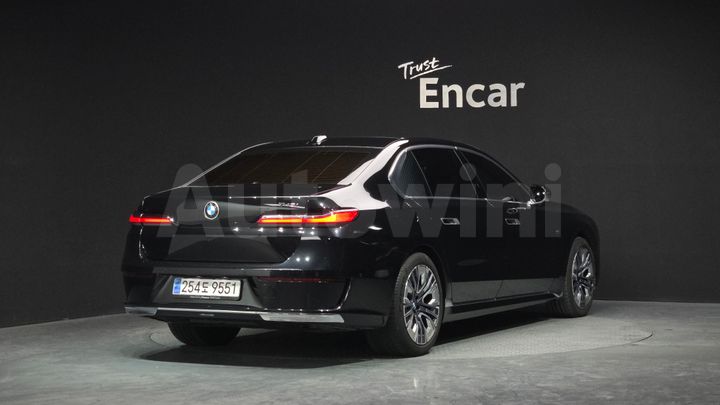 BMW 7 Series 2023 — 2