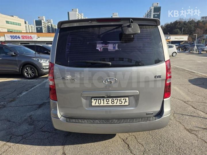 Hyundai Starex 2011 — 4