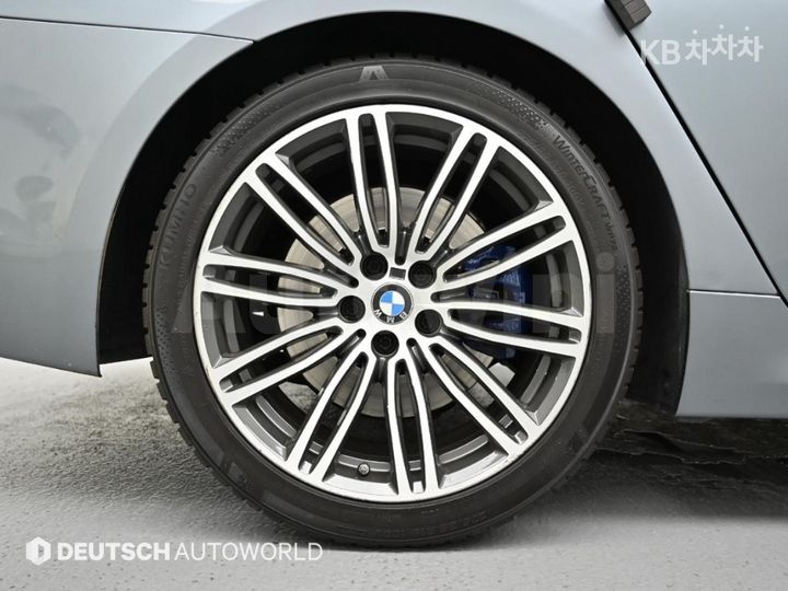 BMW 5 Series 2019 — 5