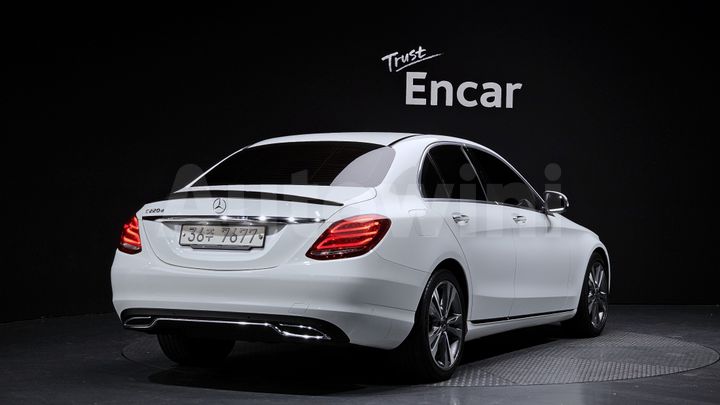 Mercedes-Benz C Class 2018 — 2