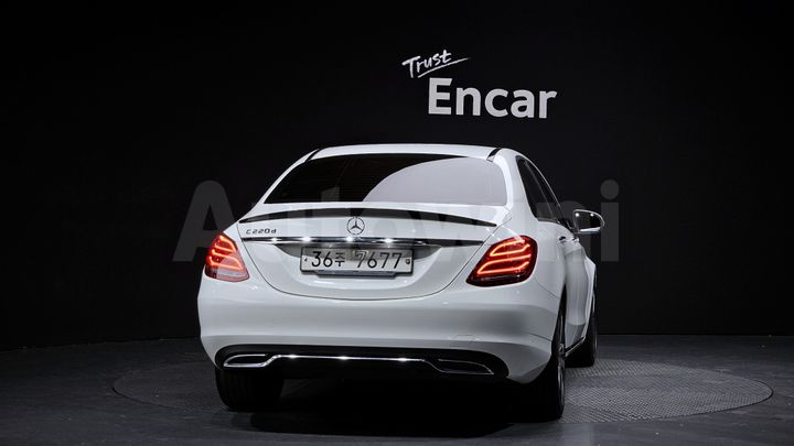 Mercedes-Benz C Class 2018 — 4
