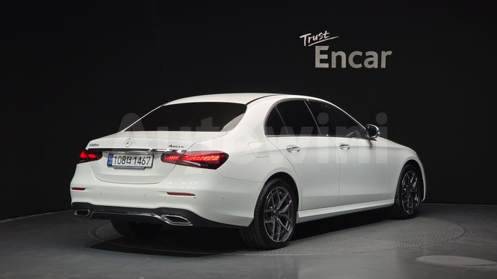 Mercedes-Benz E Class 2023 — 2
