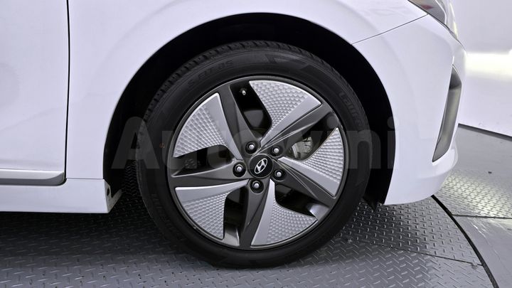 Hyundai Ioniq 2020 — 5