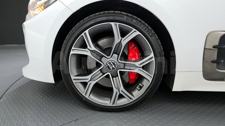 Kia Stinger 2020 — 5