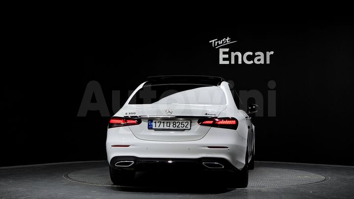 Mercedes-Benz E Class 2023 — 4