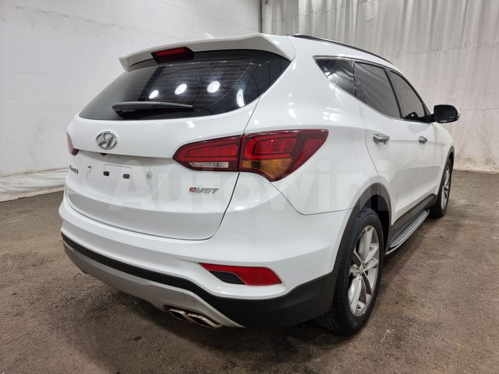 Hyundai SantaFe 2016 — 4