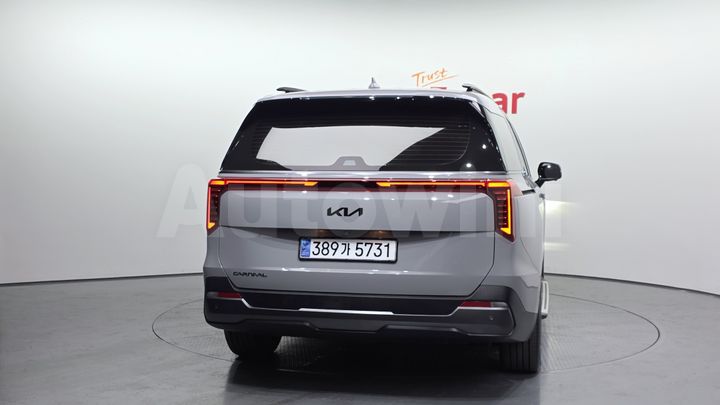 Kia Carnival 2025 — 4