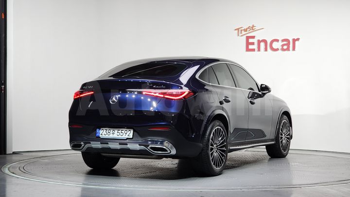 Mercedes Benz GLC Class 2024 — 2