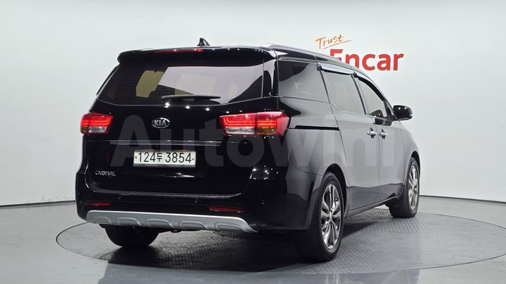 Kia Carnival 2018 — 2