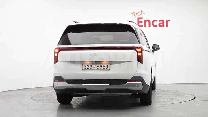 Kia Carnival 2024 — 4