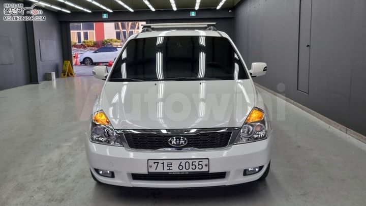 Kia Carnival 2013 — 3