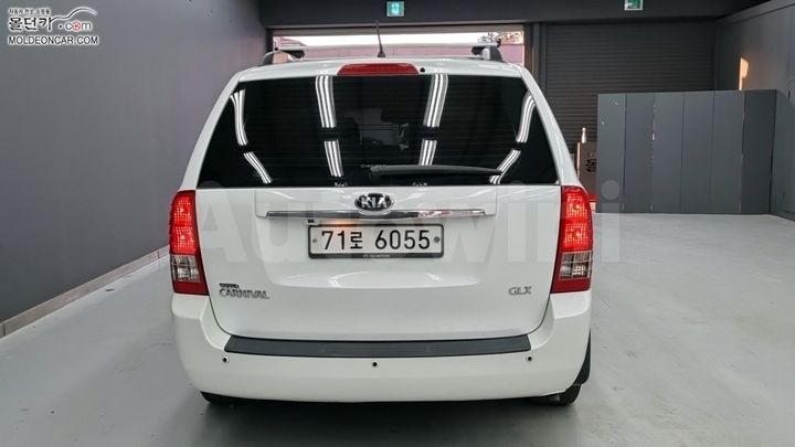 Kia Carnival 2013 — 4