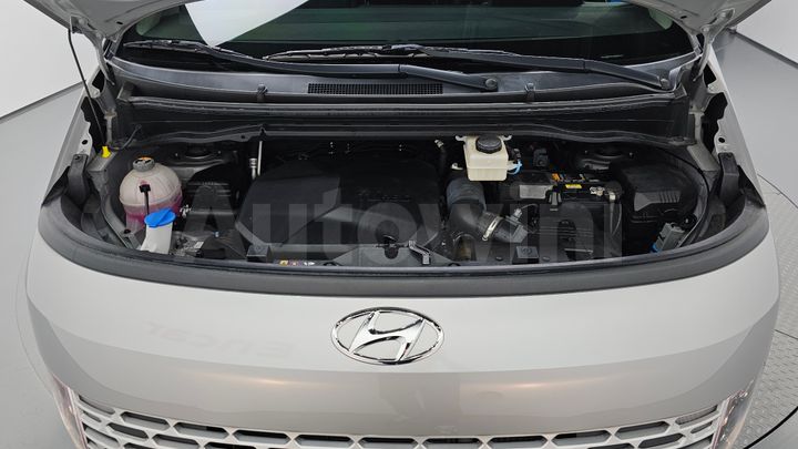 Hyundai Staria 2022 — 5