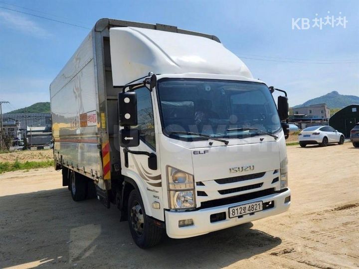 Isuzu Elf 2018 — 3