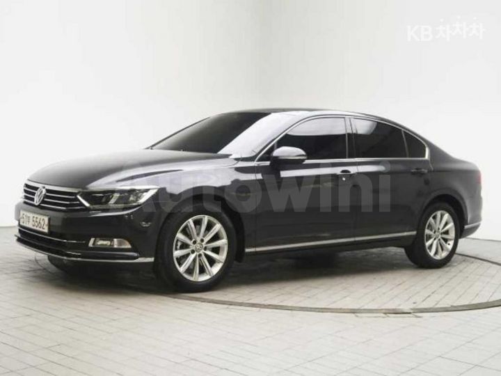 Volkswagen Passat 2018 — 2