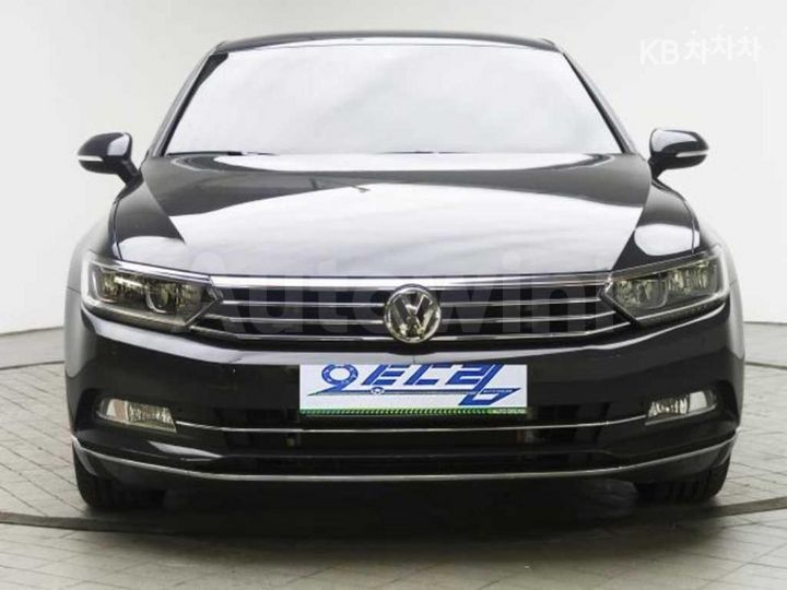 Volkswagen Passat 2018 — 4