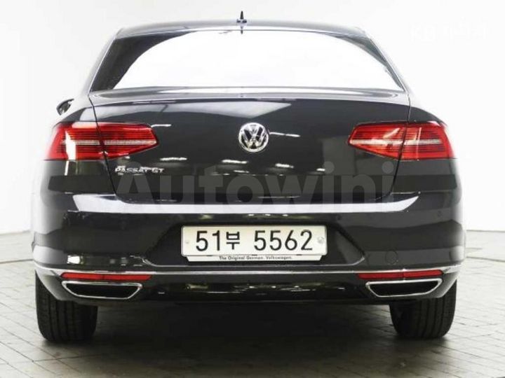 Volkswagen Passat 2018 — 5