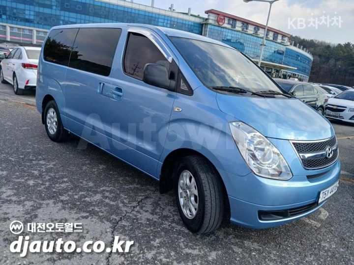 Hyundai Starex 2012 — 2