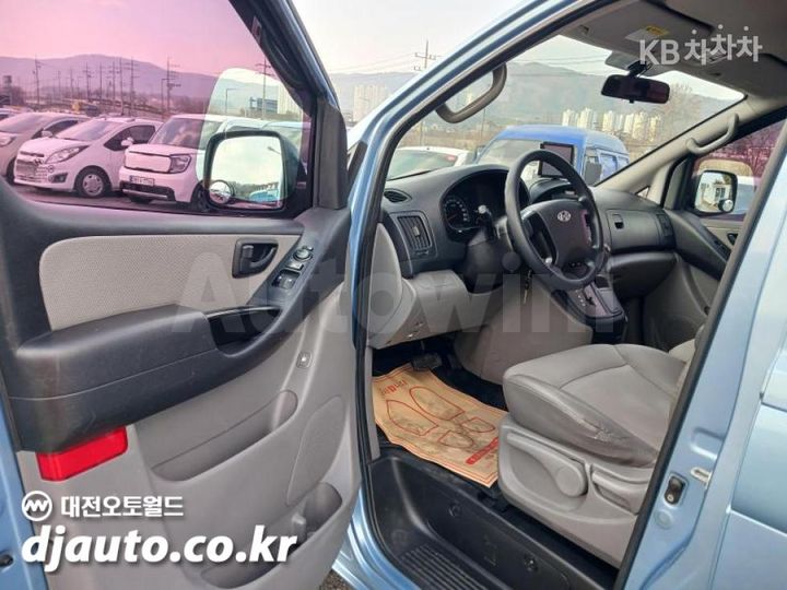 Hyundai Starex 2012 — 5