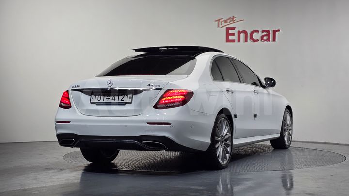 Mercedes Benz E Class 2019 — 2