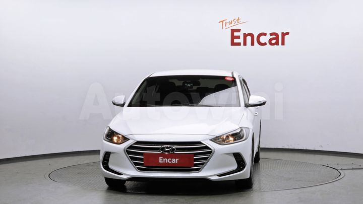 Hyundai Avante 2017 — 3