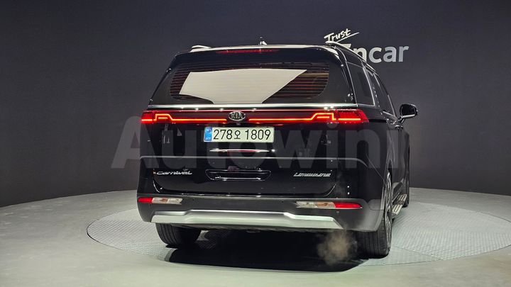 Kia Carnival 2021 — 4