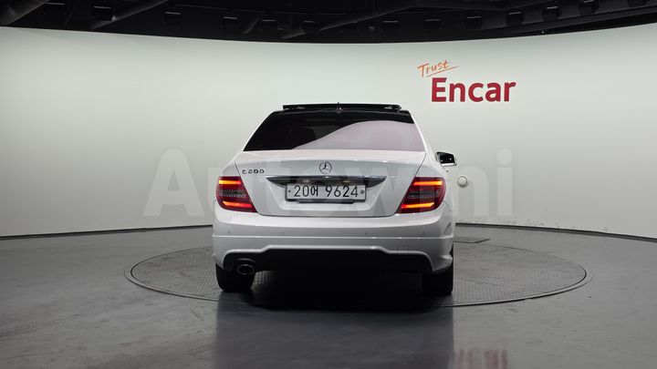 Mercedes-Benz C Class 2012 — 4