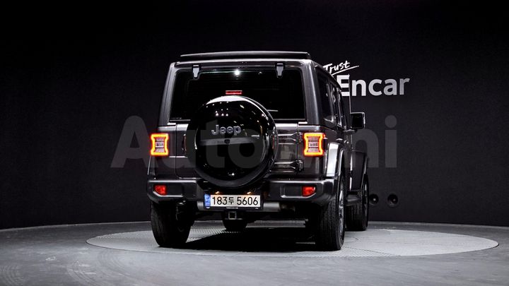 Jeep Wrangler 2022 — 4