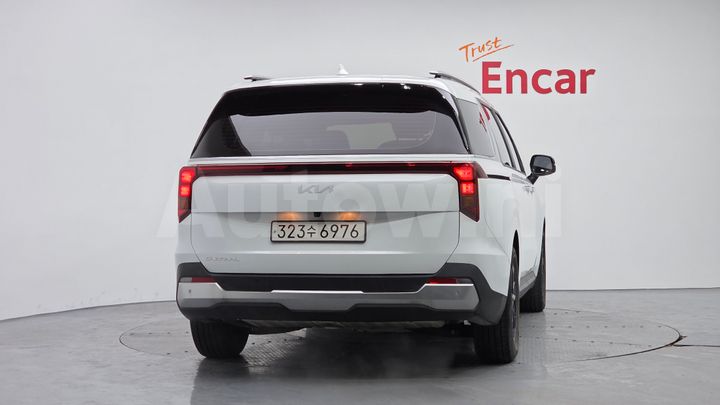 Kia Carnival 2024 — 4