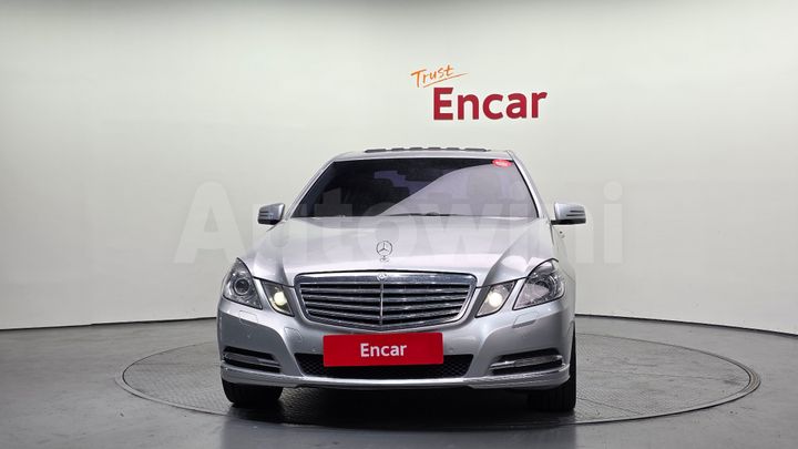 Mercedes Benz E Class 2011 — 3