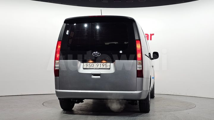 Hyundai Staria 2022 — 4