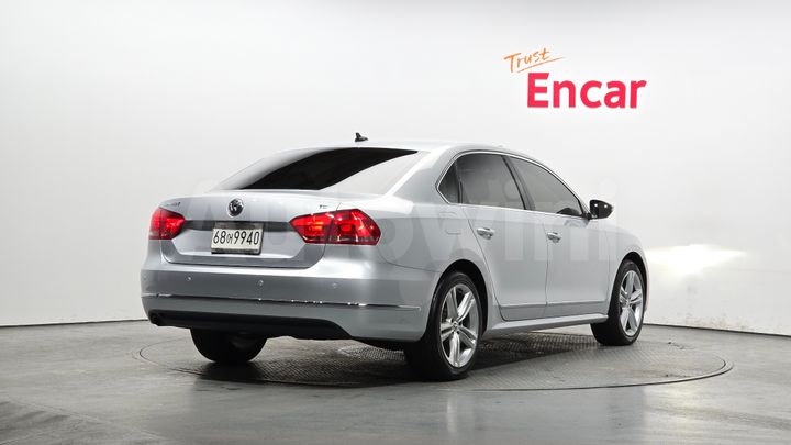 Volkswagen Passat 2015 — 2