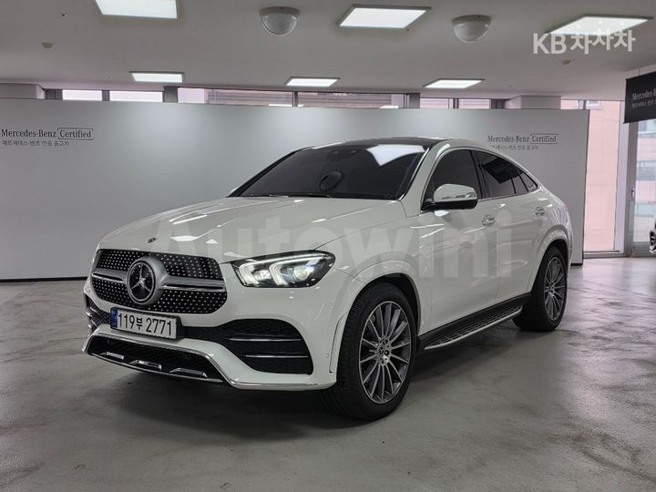 Mercedes Benz GLE Class 2023 — 2
