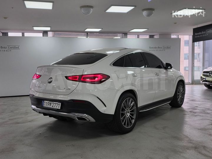 Mercedes Benz GLE Class 2023 — 4