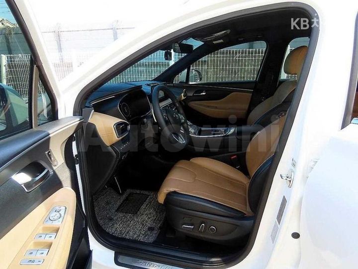 Hyundai SantaFe 2023 — 5