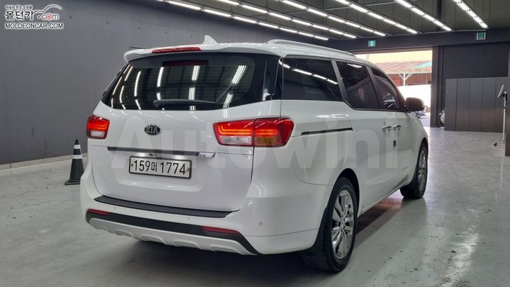 Kia Carnival 2016 — 2