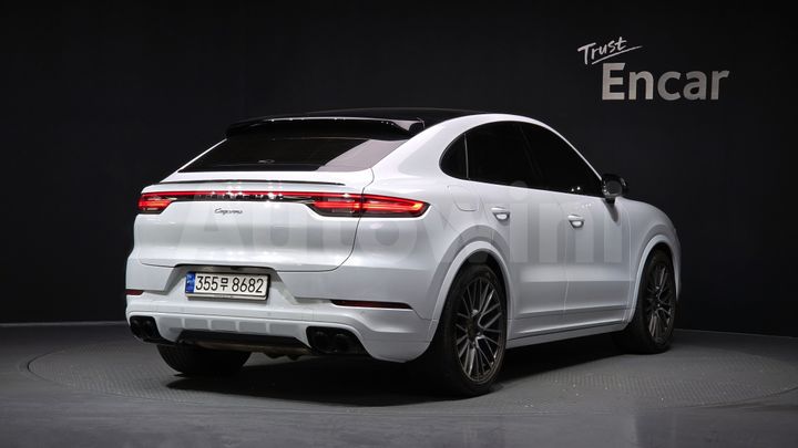 Porsche Cayenne 2022 — 2