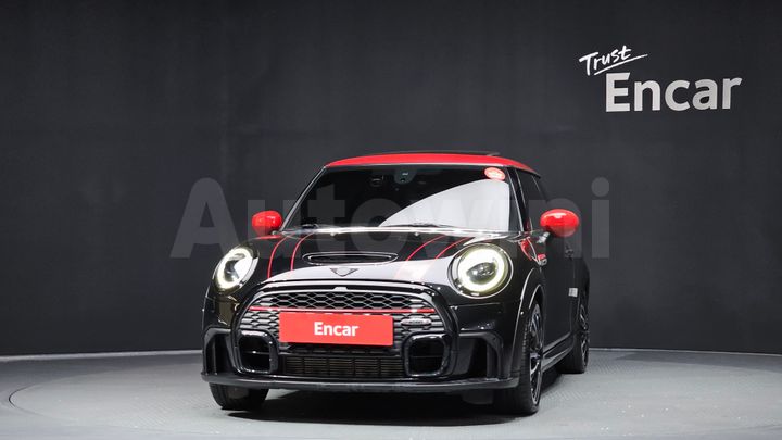 Mini Cooper 2023 — 3