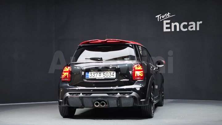 Mini Cooper 2023 — 4