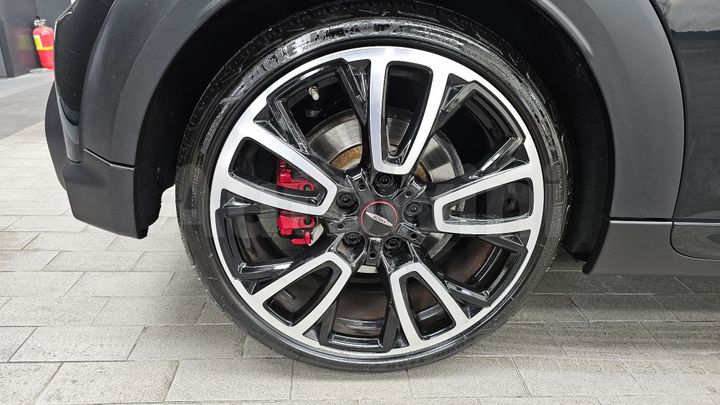 Mini Cooper 2023 — 5