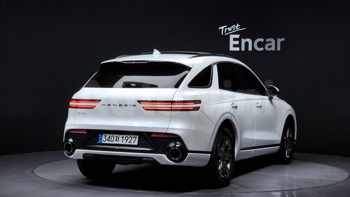 Genesis GV70 2023 — 2